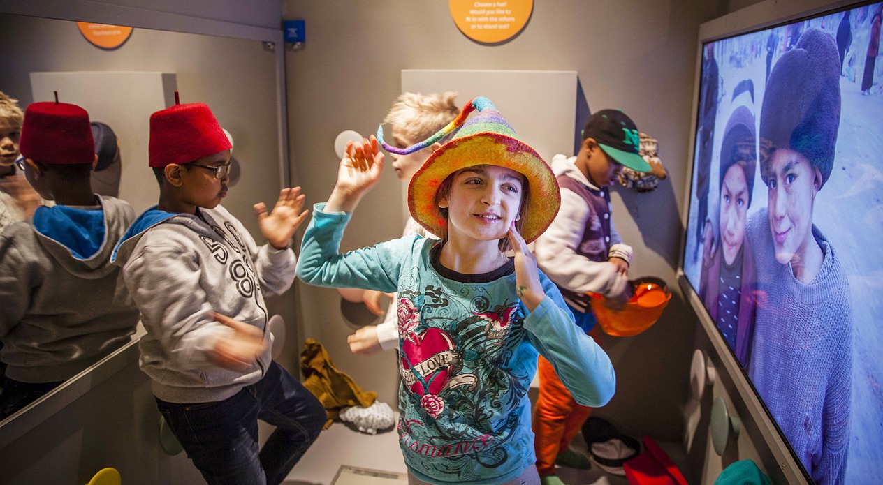 Barn i utställningen tillsammans 21.01.16