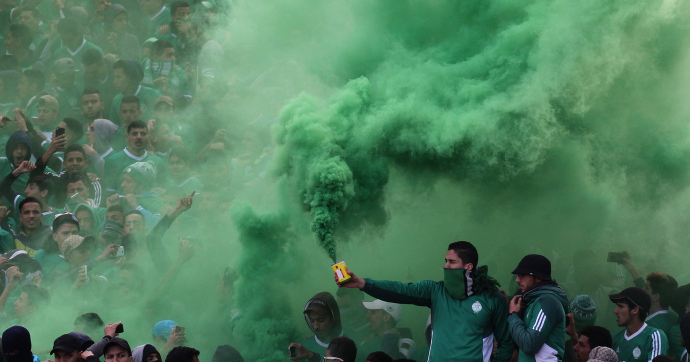 Raja Casablancas Curva Sud inför derbyt mot ärkerivalerna Wydad den 10 februari 2018. 