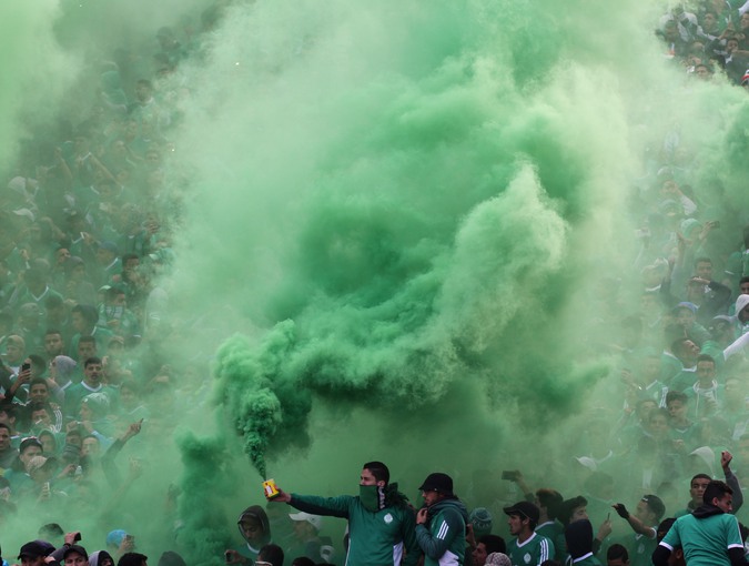 Raja Casablancas Curva Sud inför derbyt mot ärkerivalerna Wydad den 10 februari 2018. 